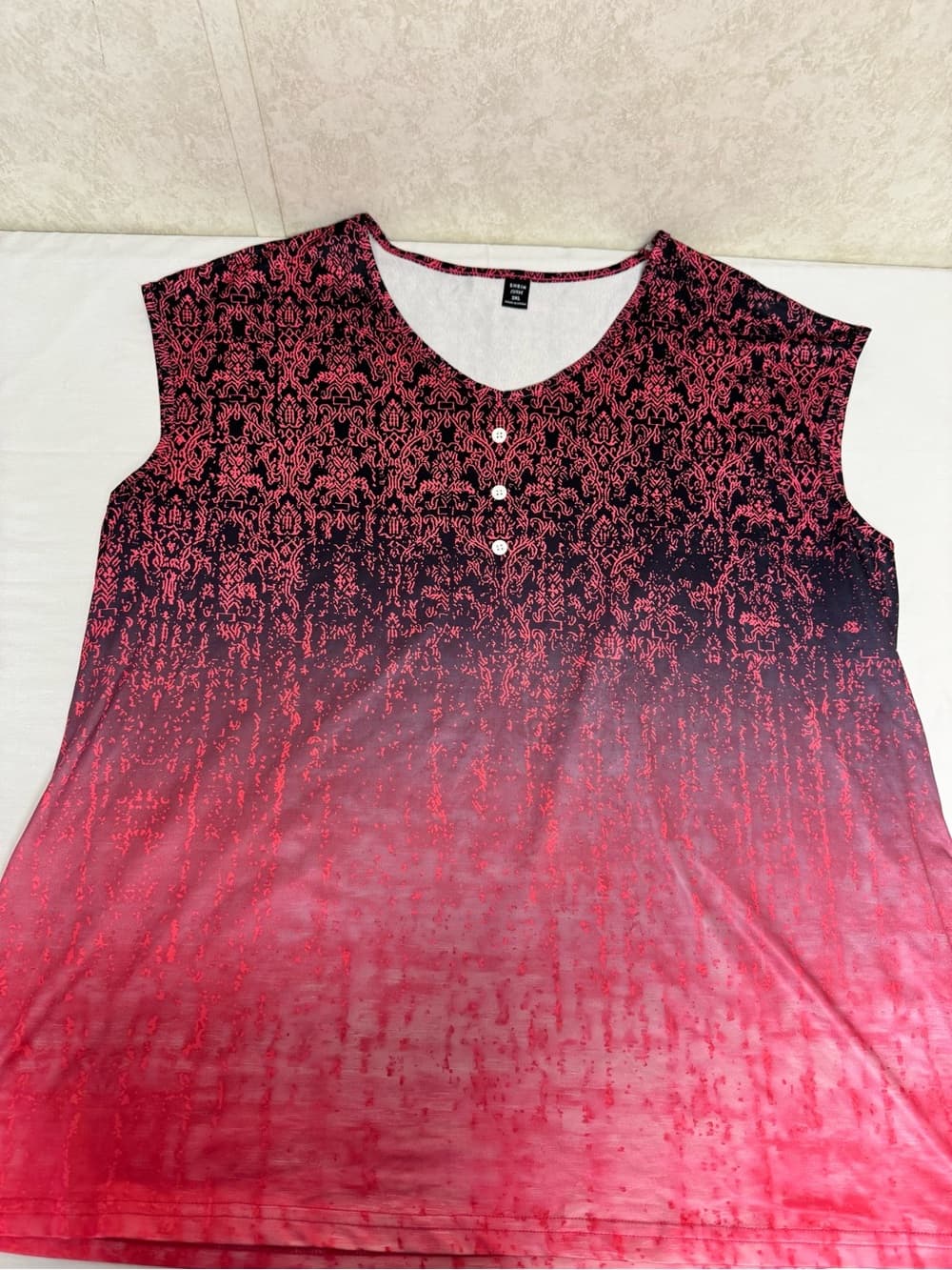 SHEIN Pink and Black Sleeveless Gradient Tunic with Button Placket